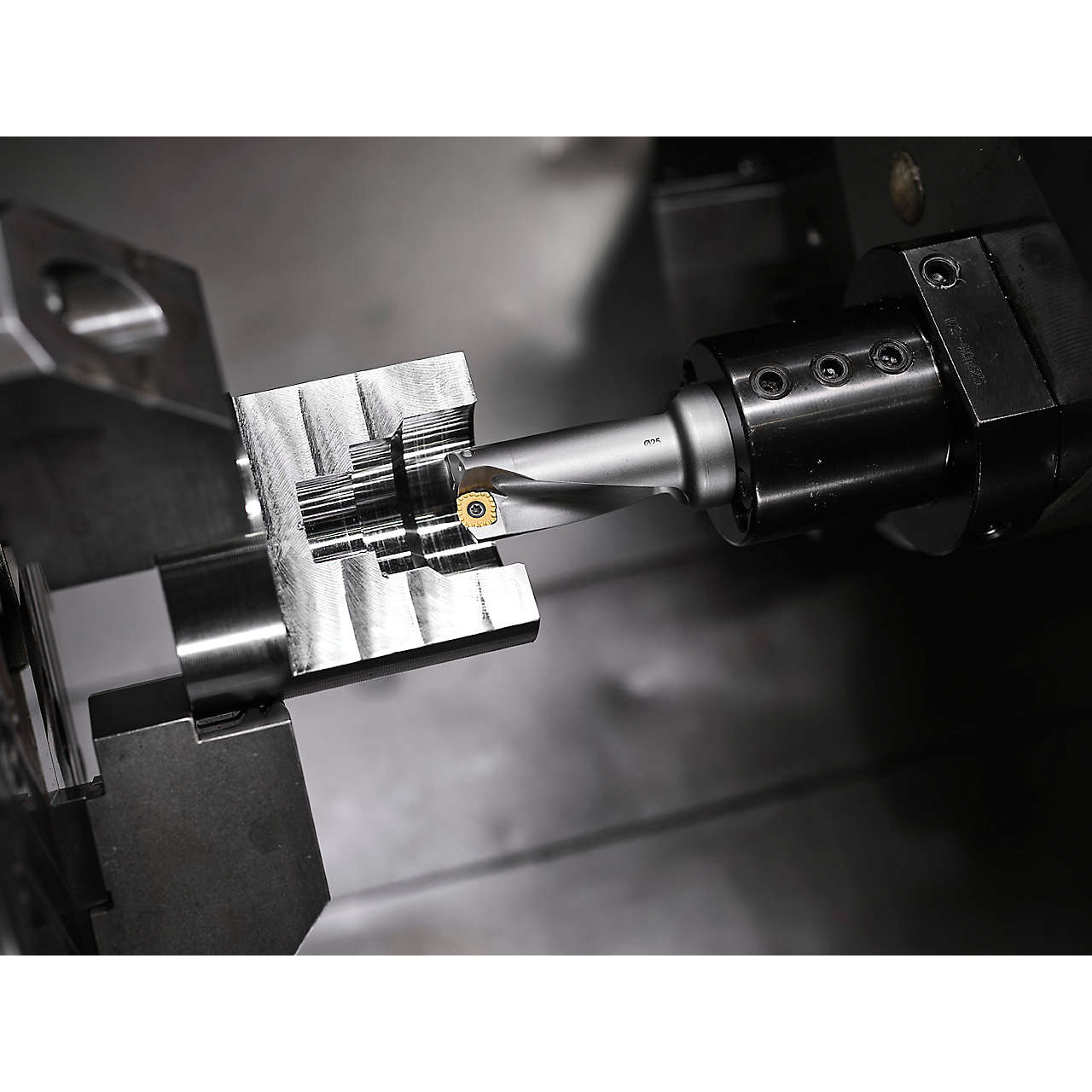 Drill fix pro indexable drill with a workpiece