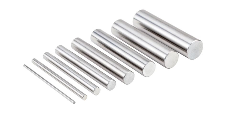 Eight Kennametal Rod Blanks of Various Sizes