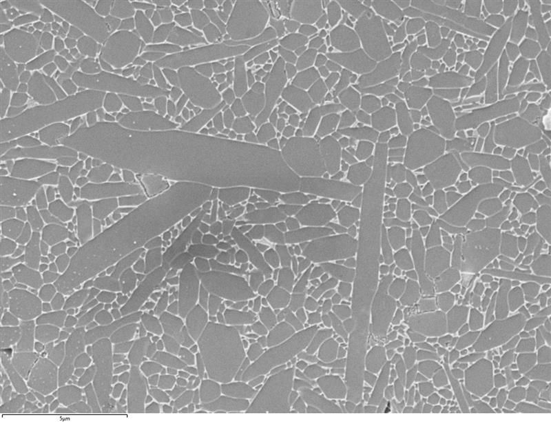Electron Microscope Image of Silicon Nitride (SE KY3500)