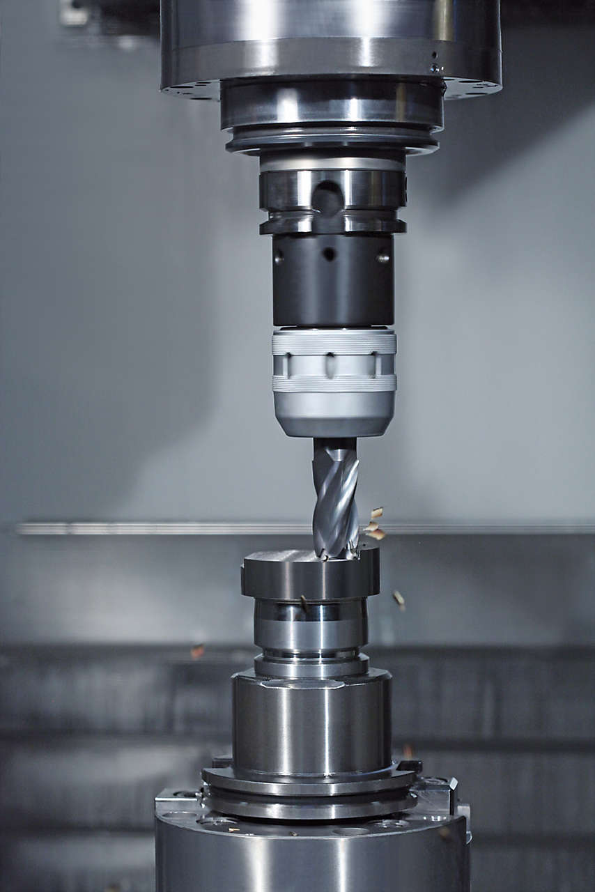 Kennametal high performance milling chuck (HPMC) with solid carbide end mill