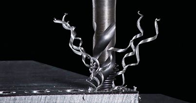 Machining Guide: Thread Milling vs. Tapping