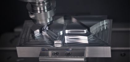 VariMill XTREME Cutting a Workpiece